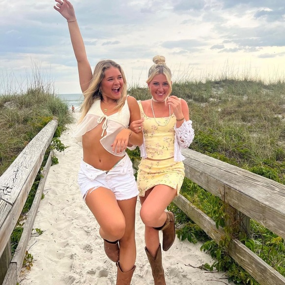 Mistress Rocks Lemon Embroidered Top - Picture 2 of 3